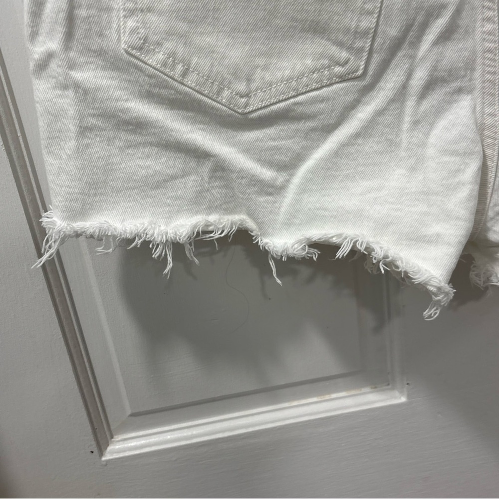 Abercrombie & Fitch Women’s The Cutoff Short Size 27/4 High Rise White Distress - Picture 8 of 8